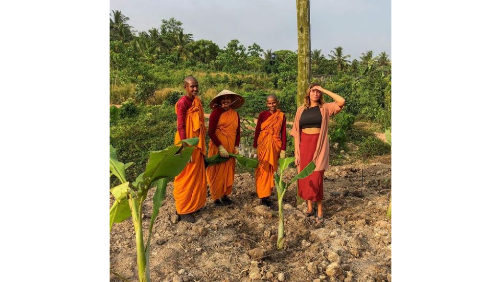 යුක්‍රේනියානු ජාතික සමාජ මාධ්‍ය වාර්තා ශිල්පිනියකවන ක්‍රිස්ටිනා ටොකර් විසින් කළ වාර්තා වැඩසටහන...